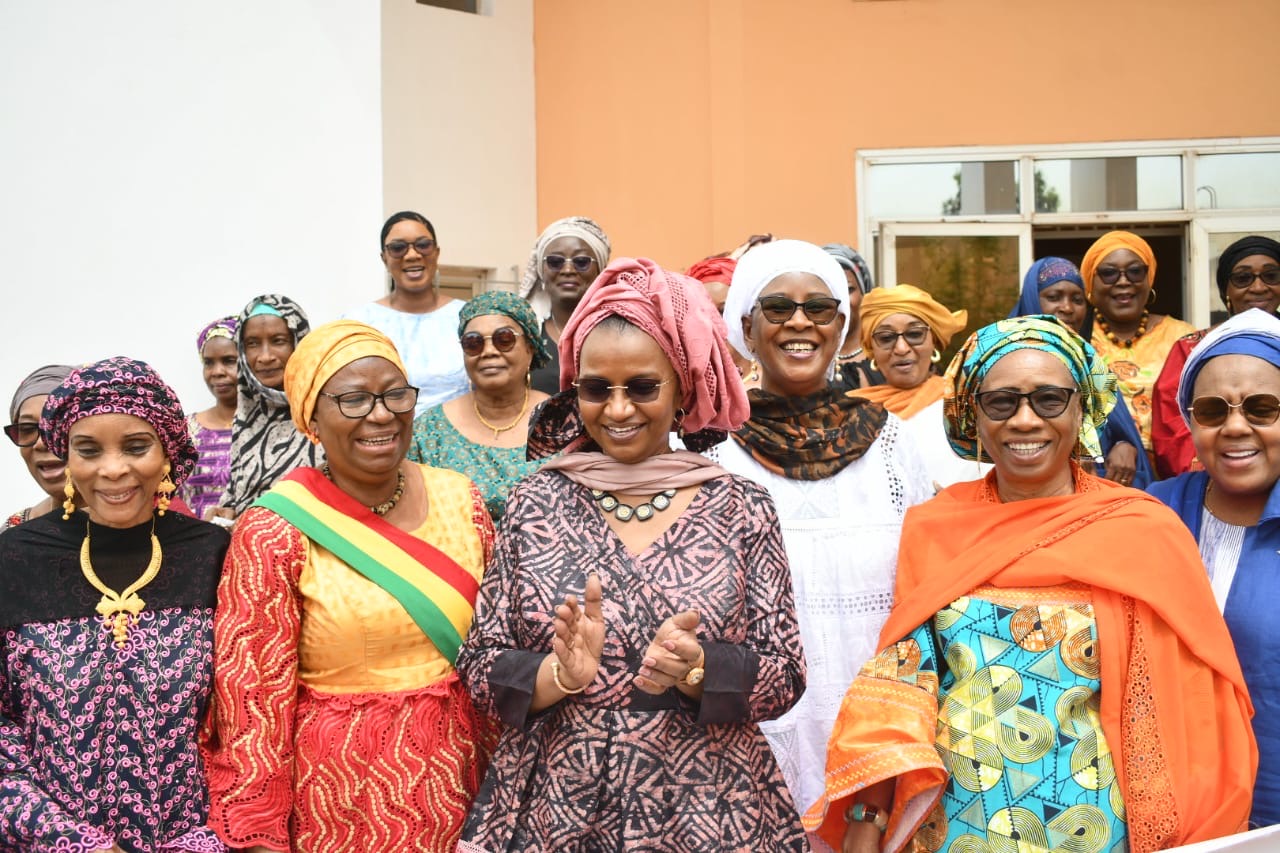 REFAMP/Mali — photo de groupe souriante